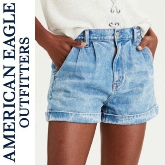 American Eagle Outfitters Pants - American Eagle Pleated MOM Jean Shorts H10913